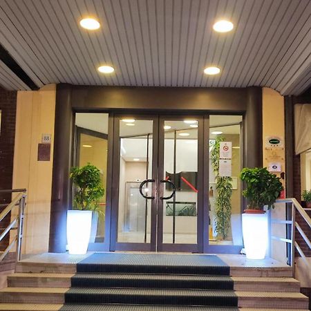 Hotel Touring Фальконара-Мариттима Экстерьер фото
