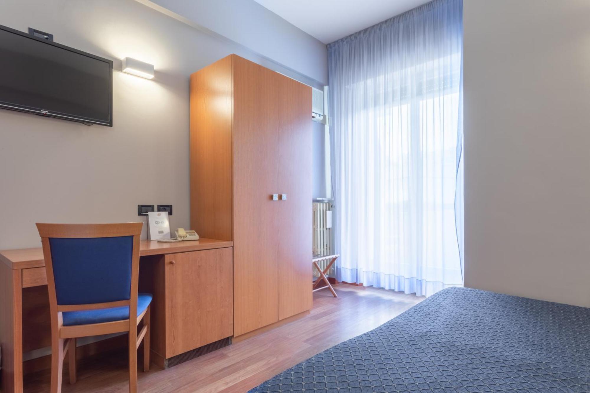 Hotel Touring Фальконара-Мариттима Экстерьер фото