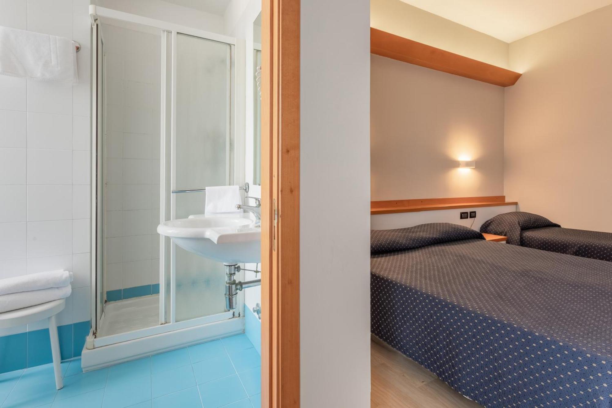 Hotel Touring Фальконара-Мариттима Экстерьер фото