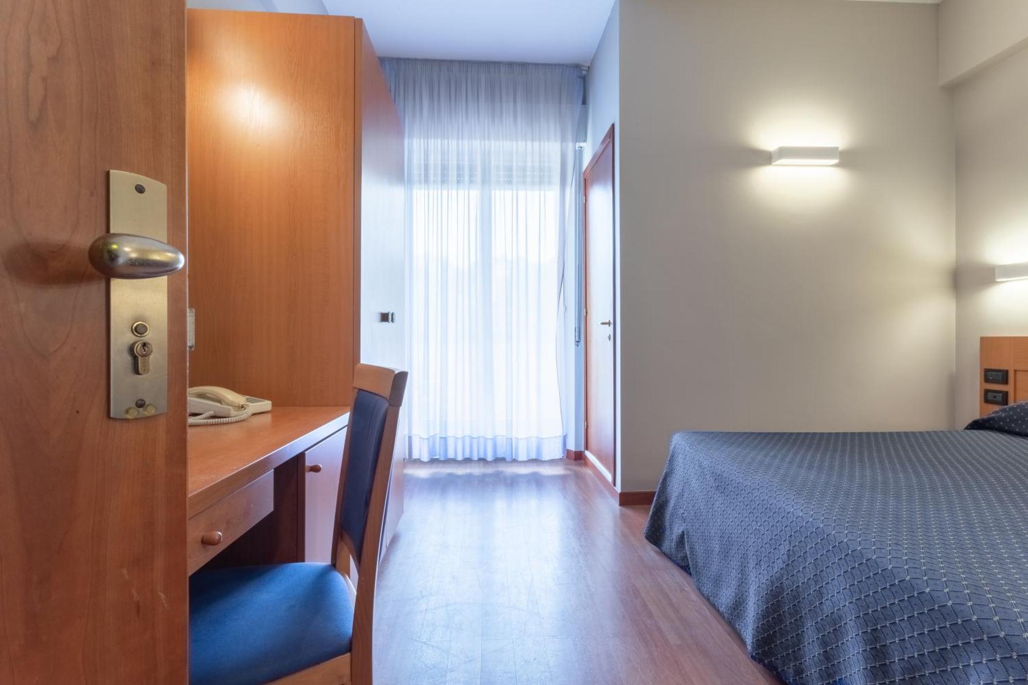 Hotel Touring Фальконара-Мариттима Экстерьер фото