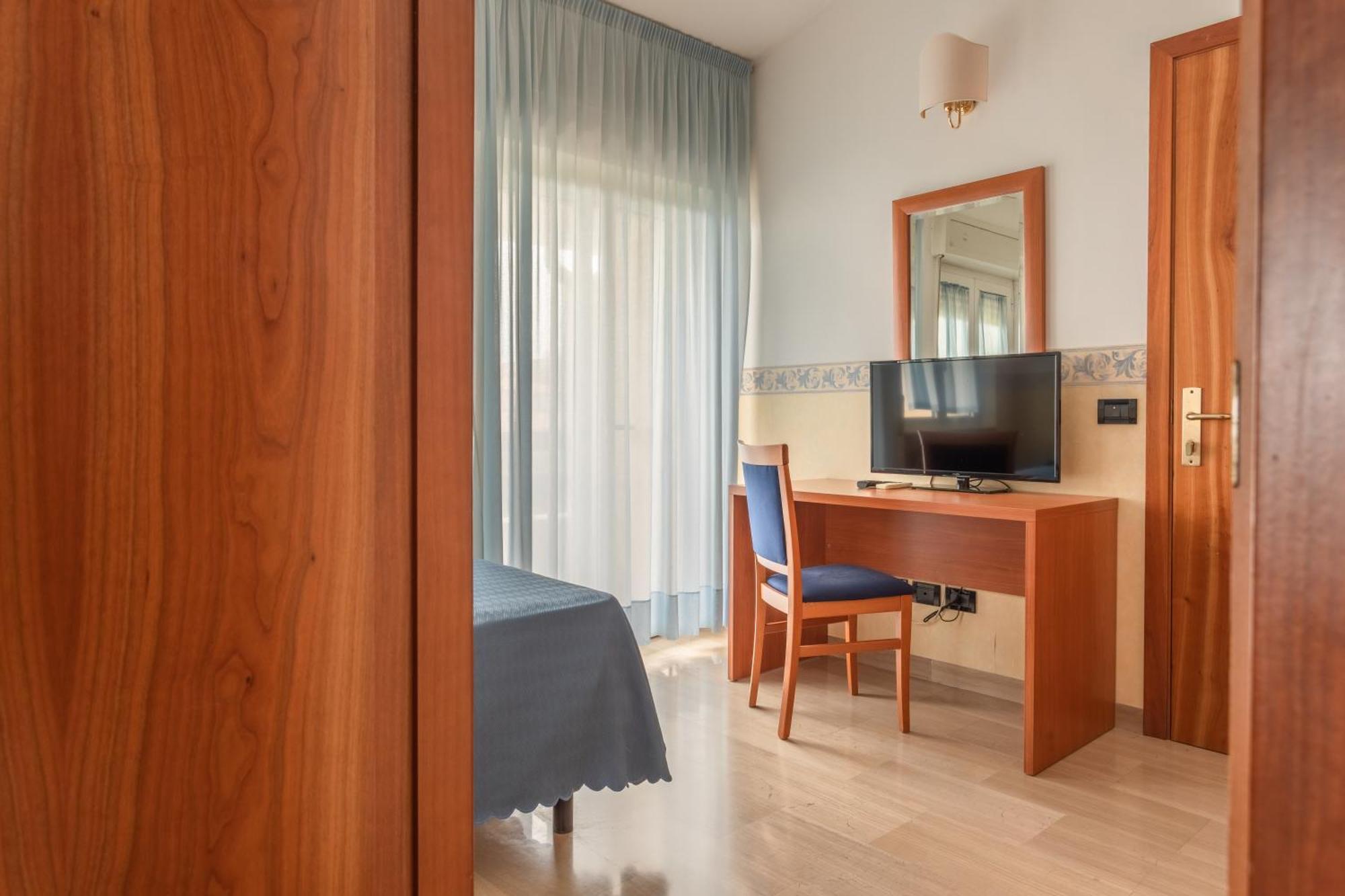Hotel Touring Фальконара-Мариттима Экстерьер фото