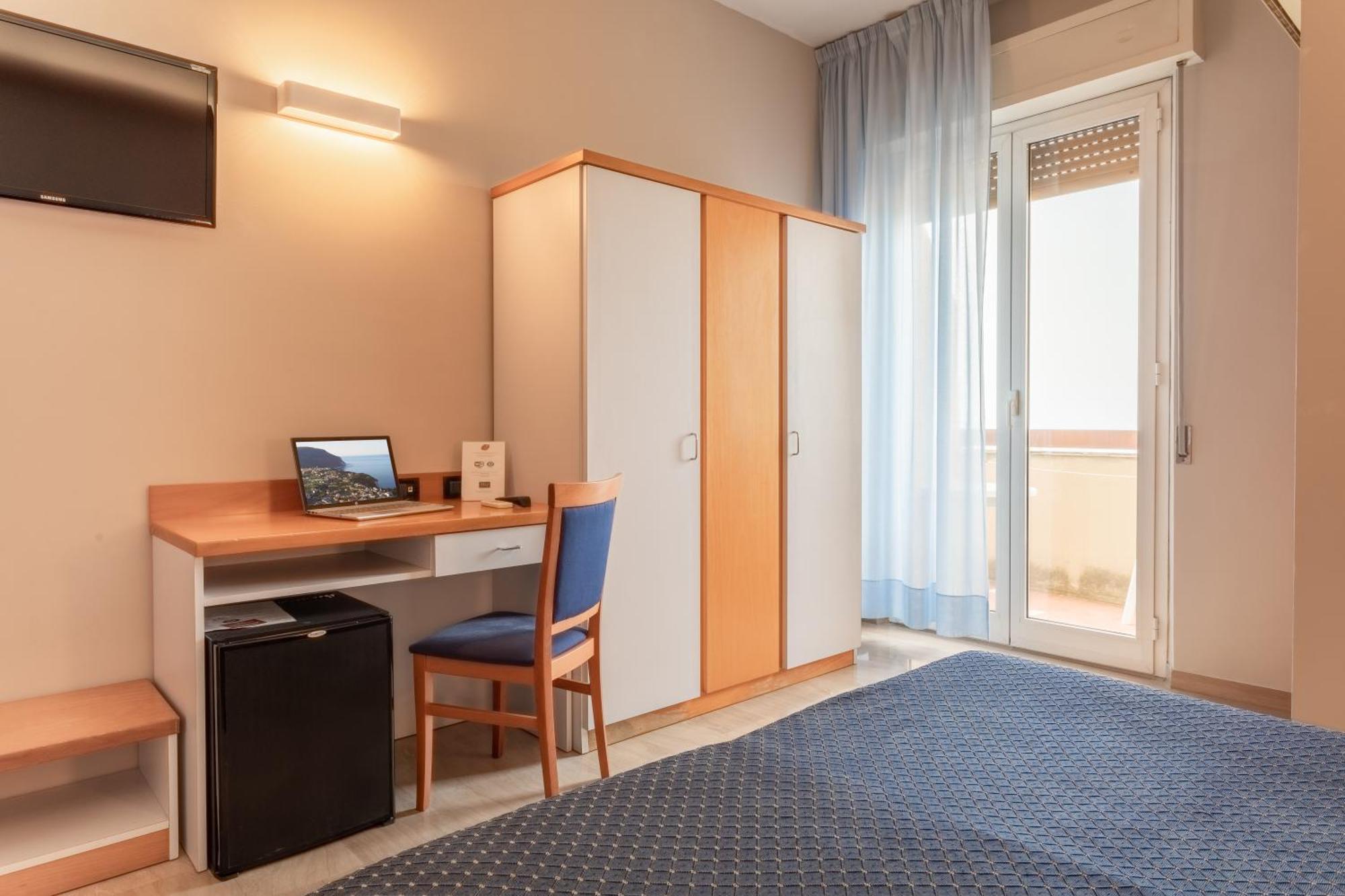 Hotel Touring Фальконара-Мариттима Экстерьер фото