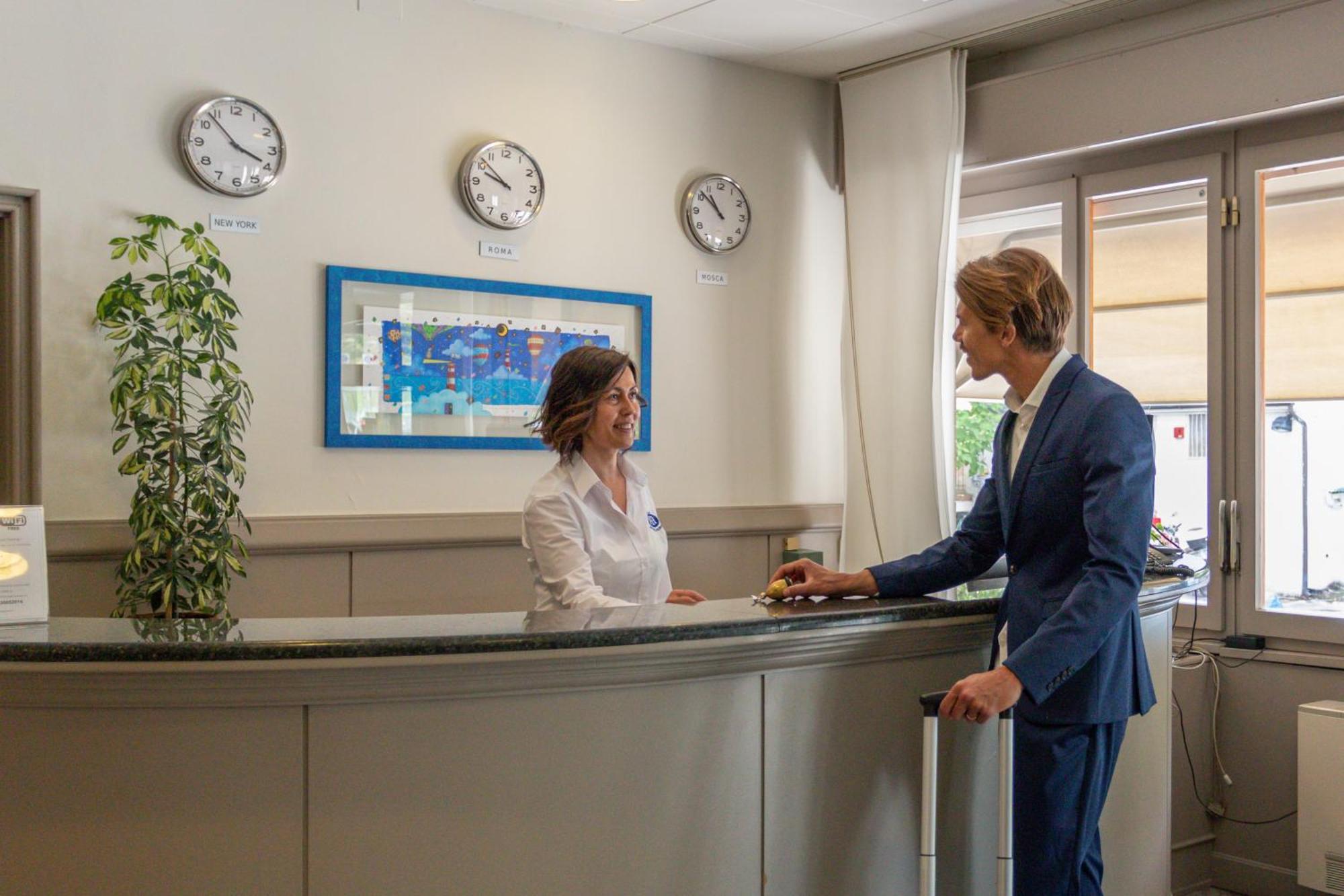 Hotel Touring Фальконара-Мариттима Экстерьер фото
