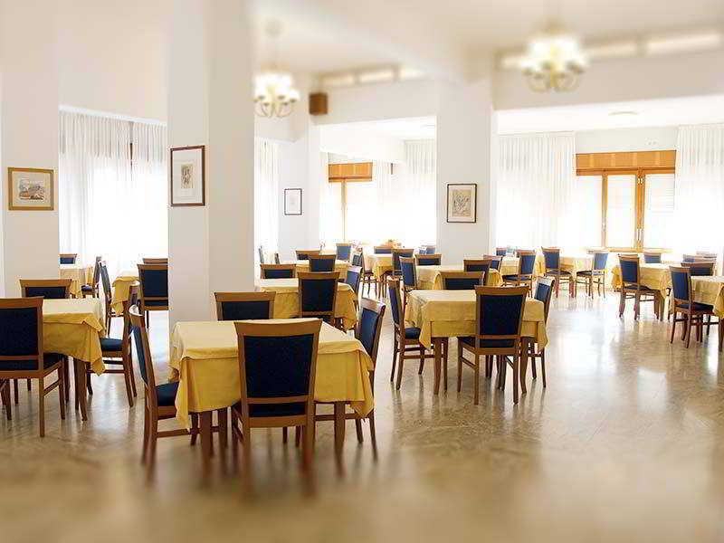 Hotel Touring Фальконара-Мариттима Экстерьер фото